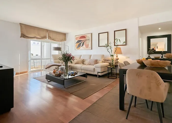 Luxury 4 Bed Flat - Beachfront In Puerto Banus