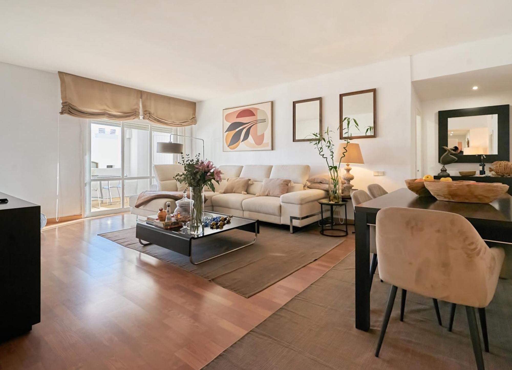 Luxury 4 Bed Flat - Beachfront In Puerto Banus Habitación en casa particular