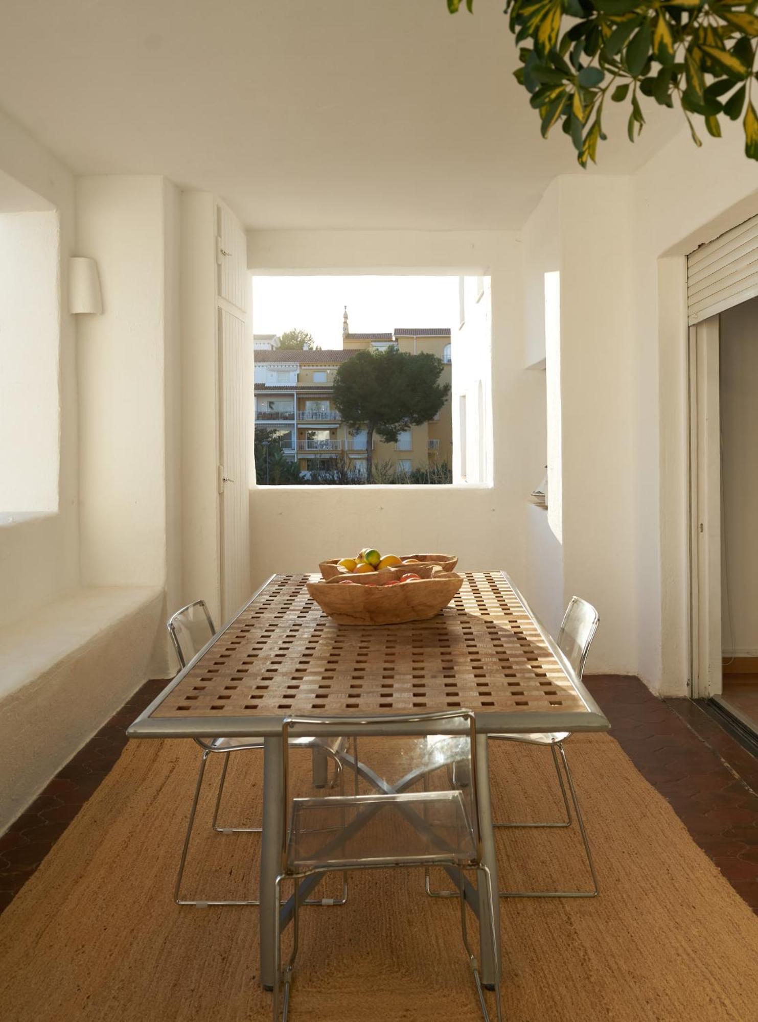 Luxury 4 Bed Flat - Beachfront In Puerto Banus Marbella
