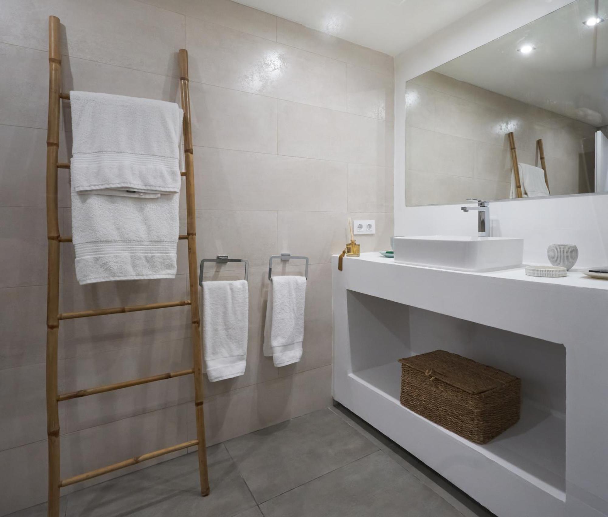 Luxury 4 Bed Flat - Beachfront In Puerto Banus Habitación en casa particular *